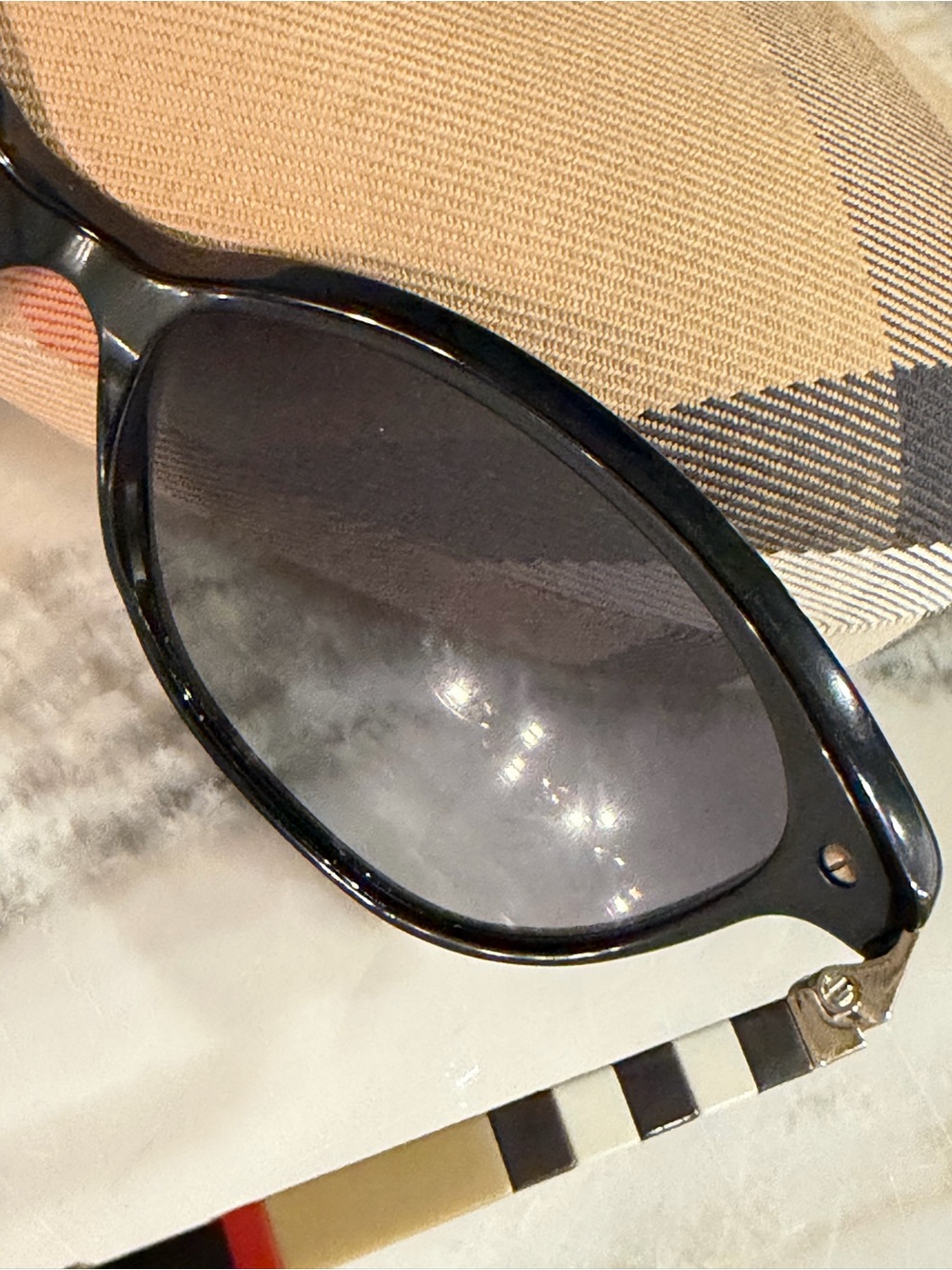 BURBERRY BE 4216 3001T3 Black cat eye Polarized grey gradient sunglasses - Picture 14 of 16